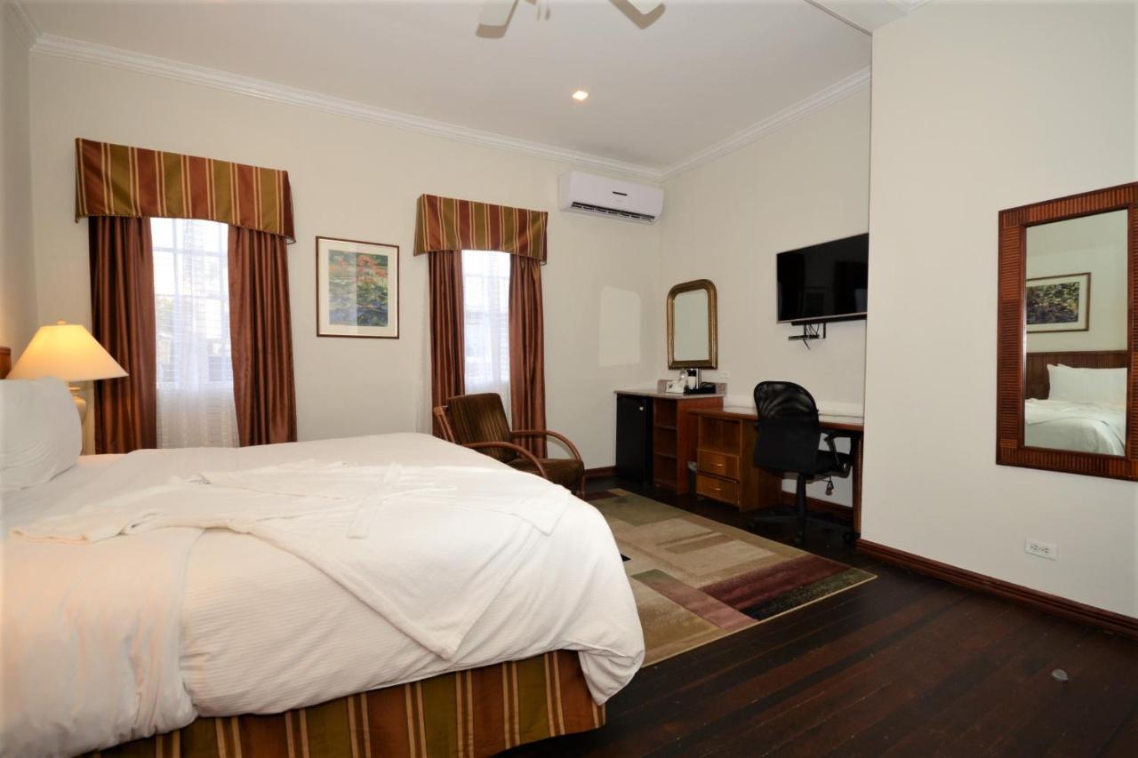 Cara Lodge Hotel Georgetown Bagian luar foto