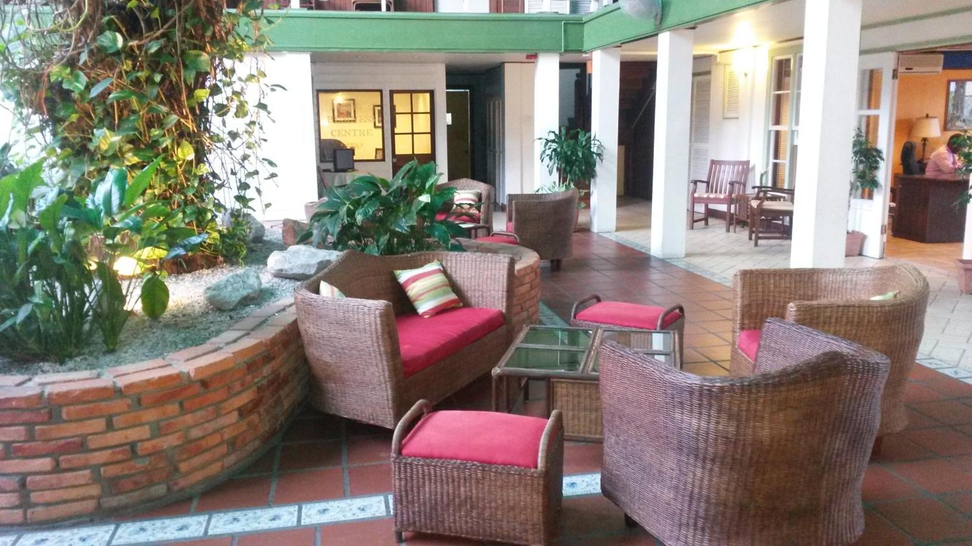 Cara Lodge Hotel Georgetown Bagian luar foto