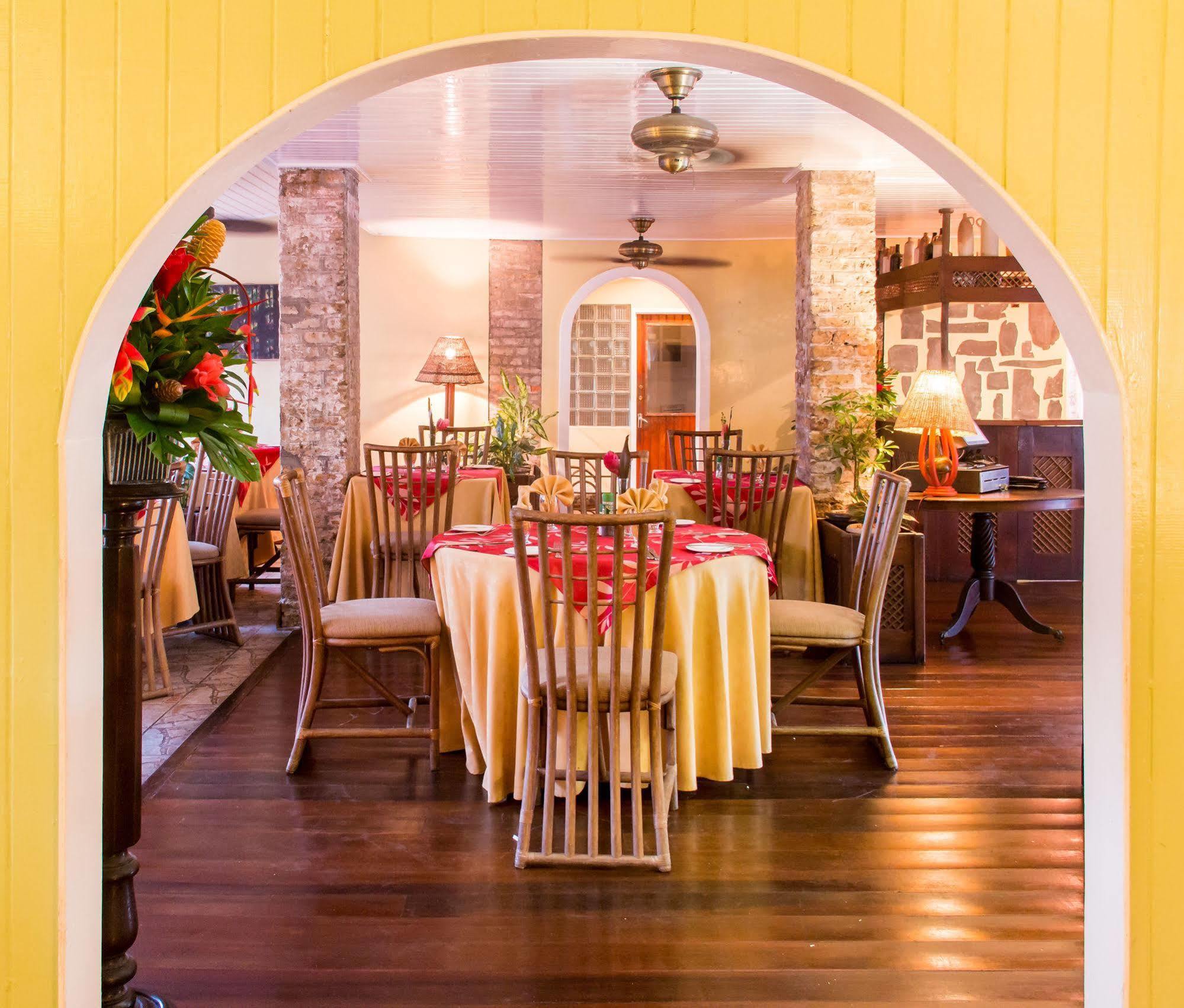 Cara Lodge Hotel Georgetown Bagian luar foto