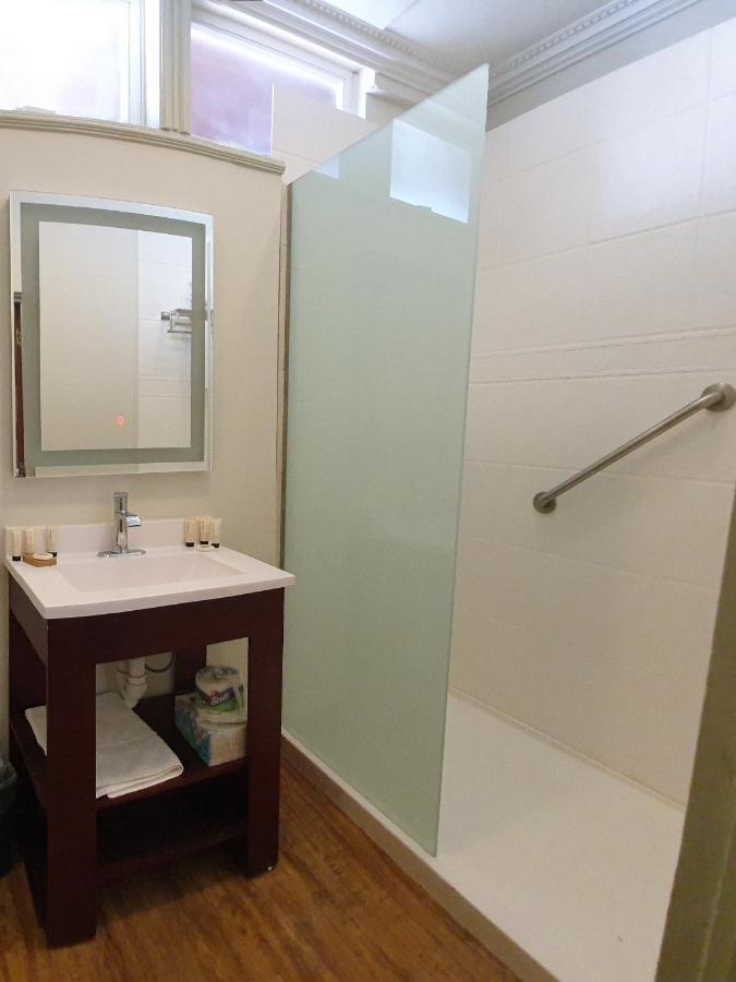 Cara Lodge Hotel Georgetown Bagian luar foto