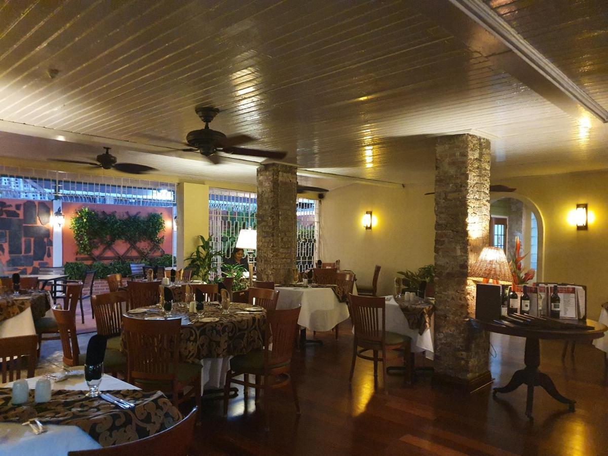 Cara Lodge Hotel Georgetown Bagian luar foto